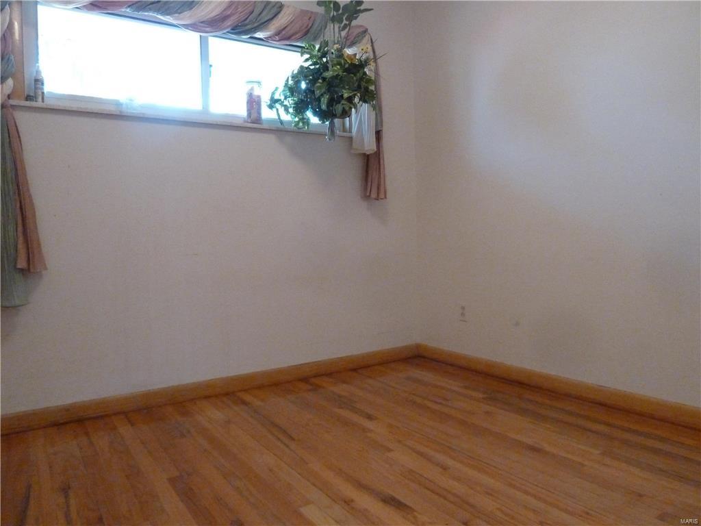 950 Derhake Road Florissant, MO 63033 - Photo 11 of 27 Gallery Image 11