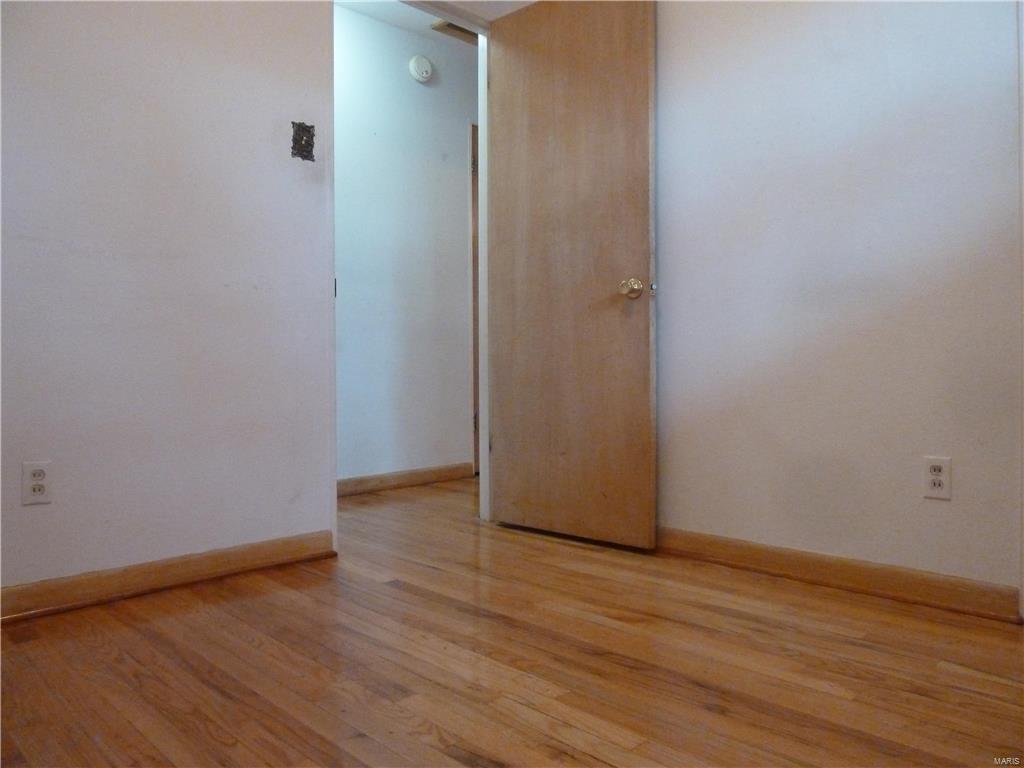 950 Derhake Road Florissant, MO 63033 - Photo 12 of 27 Gallery Image 12