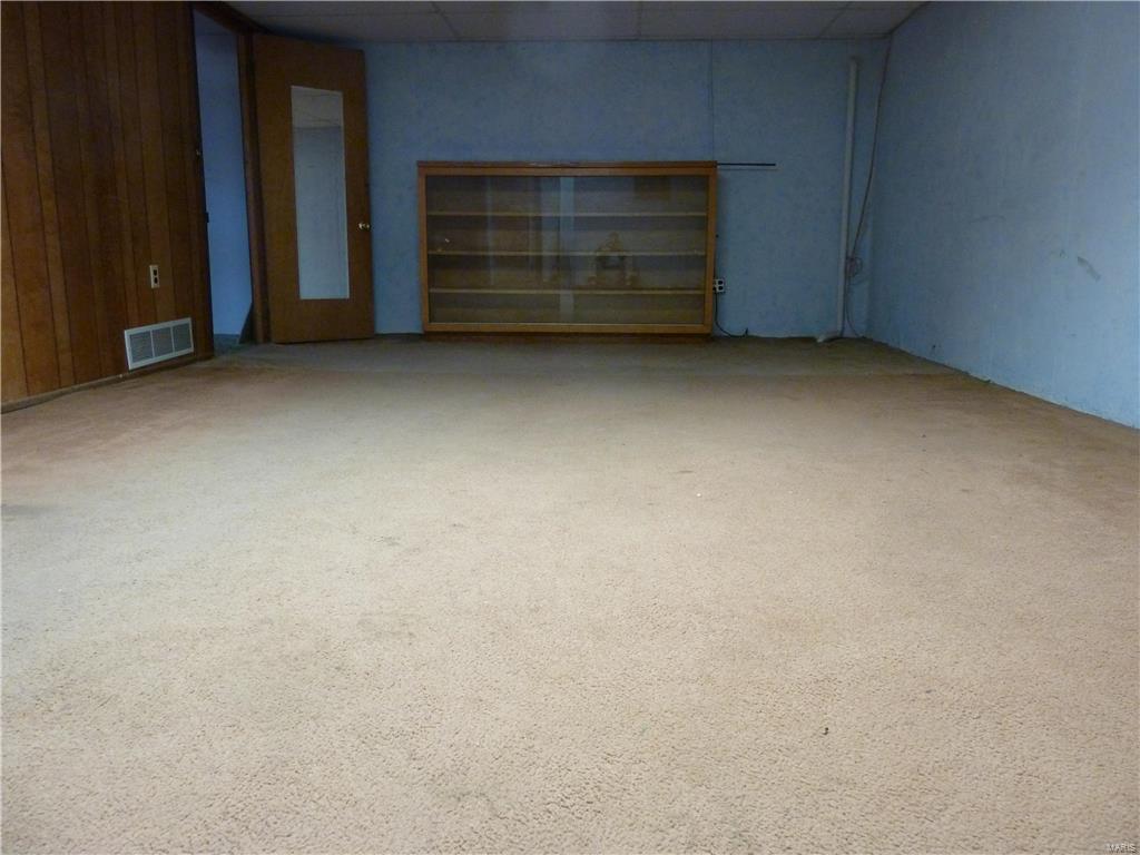 950 Derhake Road Florissant, MO 63033 - Photo 19 of 27 Gallery Image 19