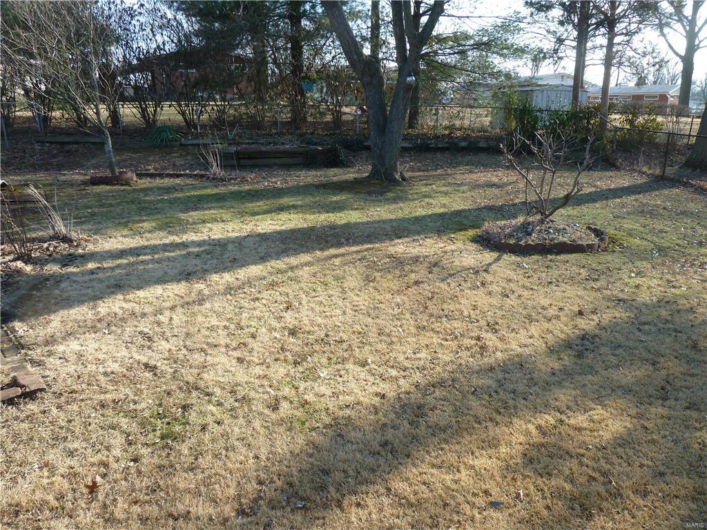950 Derhake Road Florissant, MO 63033 - Photo 26 of 27 Gallery Image 26