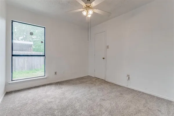 $194,000 | 2917 Tanglewood Drive, Lancaster, TX 75134