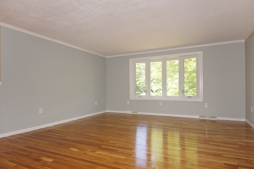 41 Juniper Brook Road Northborough, MA 01532 - Photo 5 of 27 Gallery Image 5