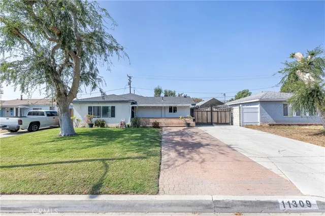 $2,000 | 11309 Telechron Avenue, Unit B, Whittier, CA 90605