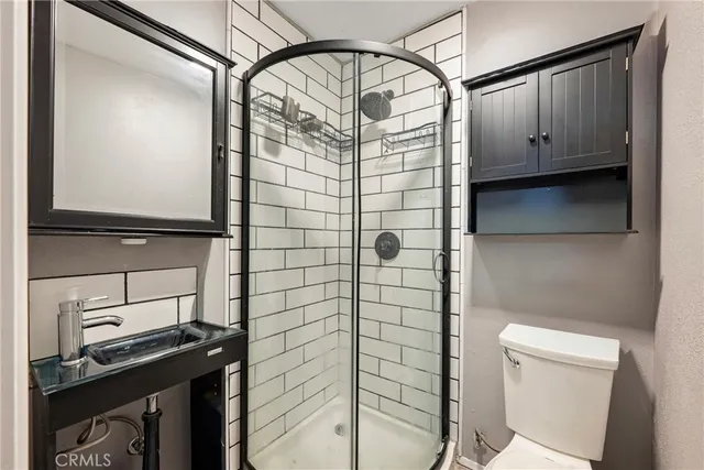 $2,000 | 11309 Telechron Avenue, Unit B, Whittier, CA 90605