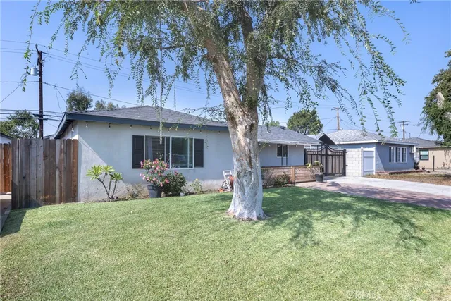 $2,000 | 11309 Telechron Avenue, Unit B, Whittier, CA 90605