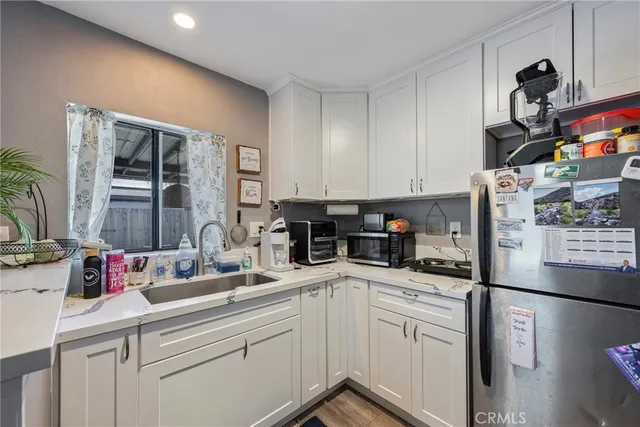 $2,000 | 11309 Telechron Avenue, Unit B, Whittier, CA 90605