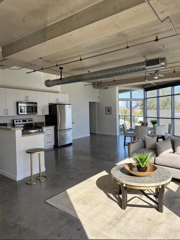 $399,999 | 1001 Belleview Street, Unit 201, Dallas, TX 75215