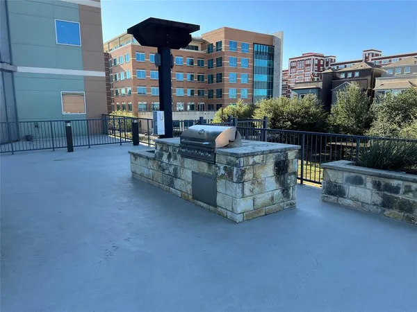 $384,397 | 1001 Belleview Street, Unit 201, Dallas, TX 75215