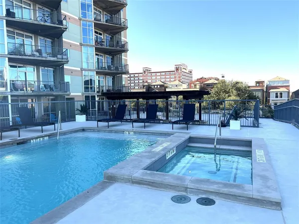 $384,397 | 1001 Belleview Street, Unit 201, Dallas, TX 75215