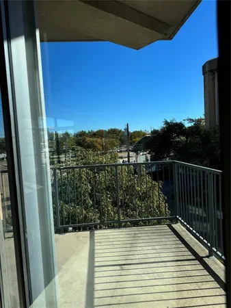$384,397 | 1001 Belleview Street, Unit 201, Dallas, TX 75215