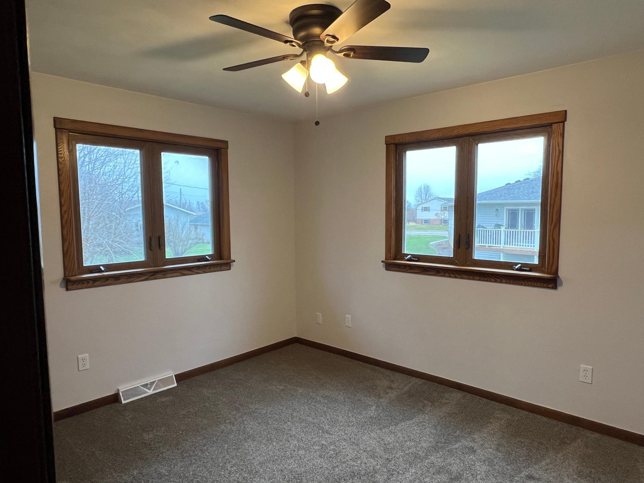 703 3rd Street South Ellendale, MN 56026 - Photo 28 of 37