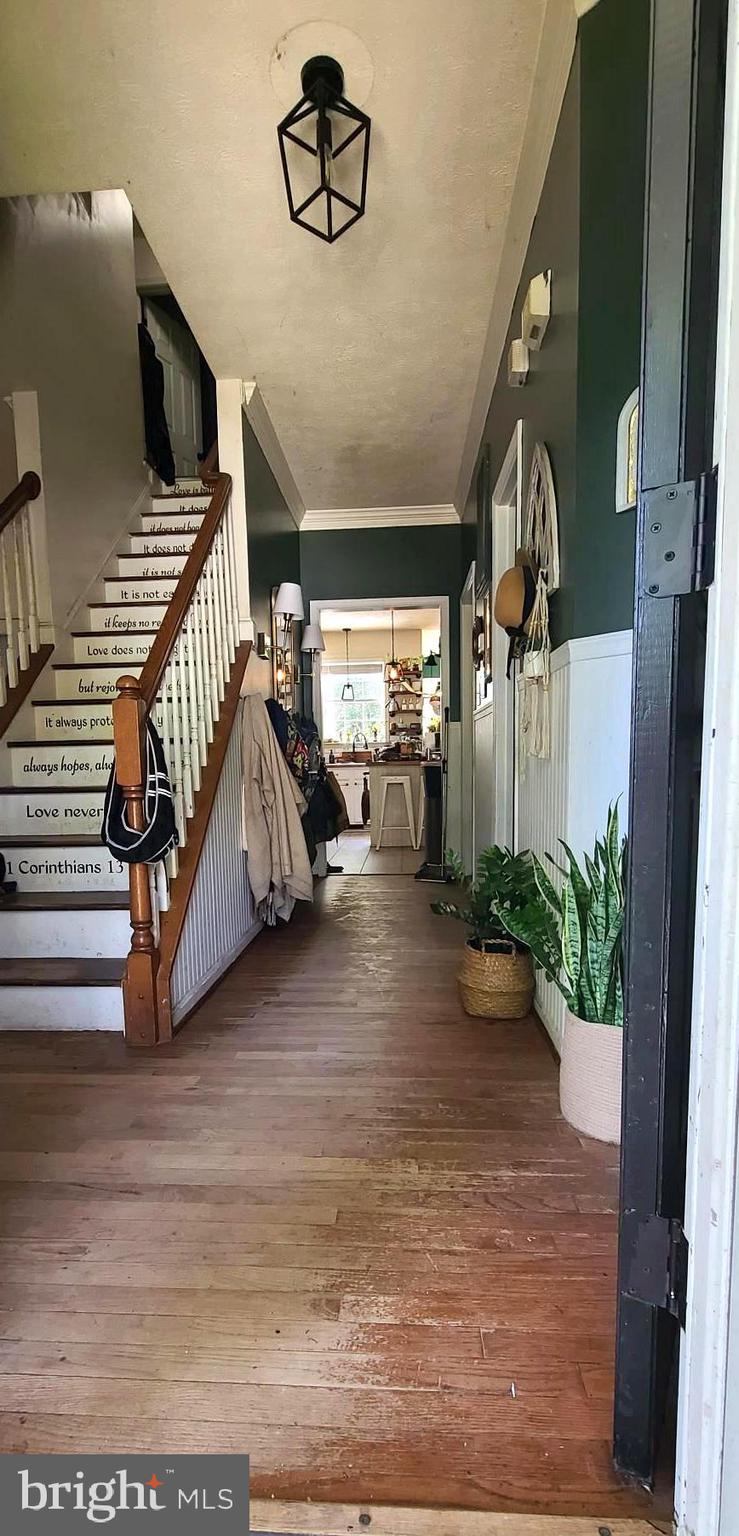 8832 Mullen Road King George, VA 22485 - Photo 4 of 39 foyer walking in