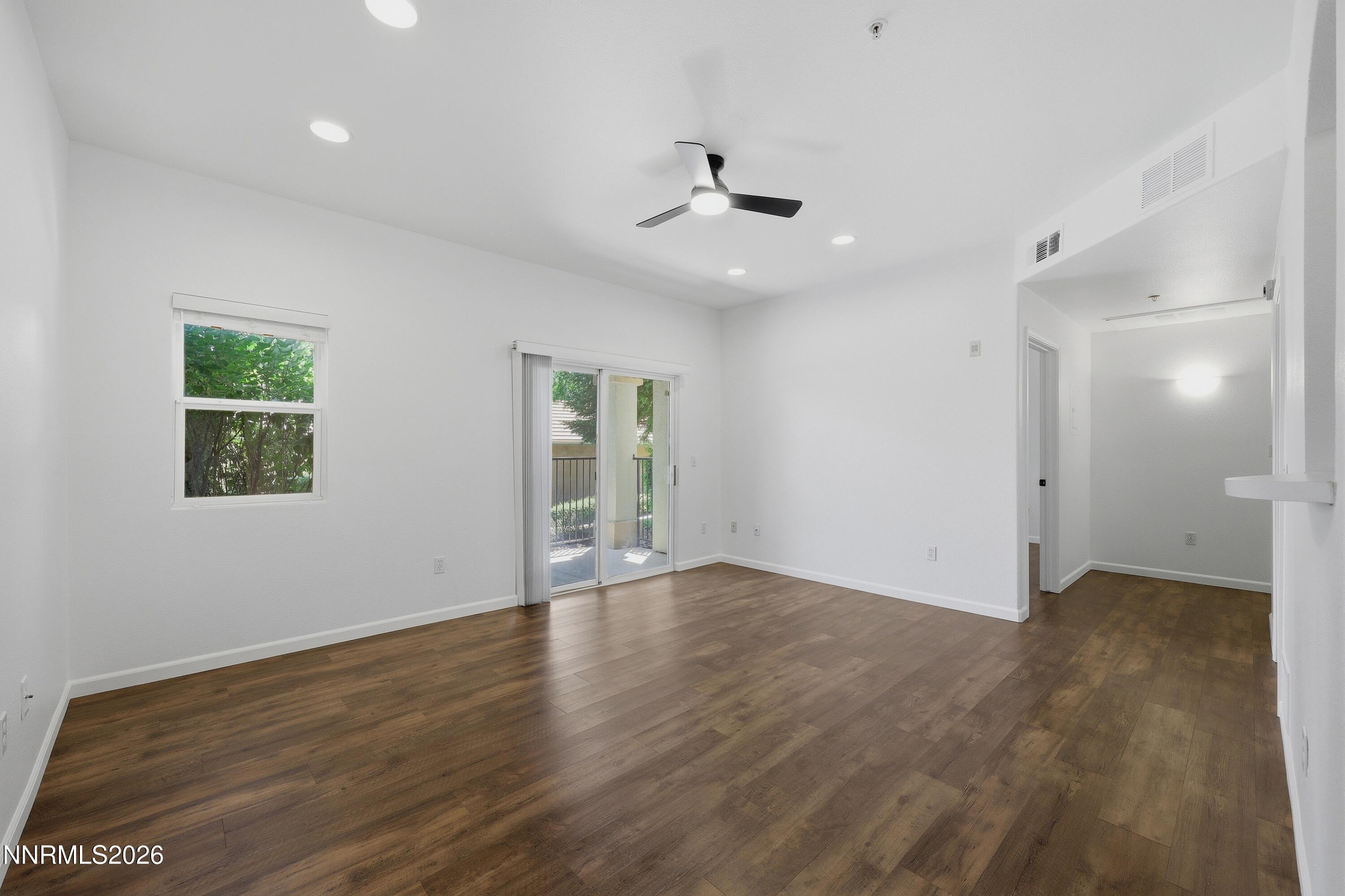 6850 Sharlands Avenue, Unit T# 1118 Reno, NV 89523 - Photo 3 of 27 5_6850_sharlands_ave_unit_1118_005