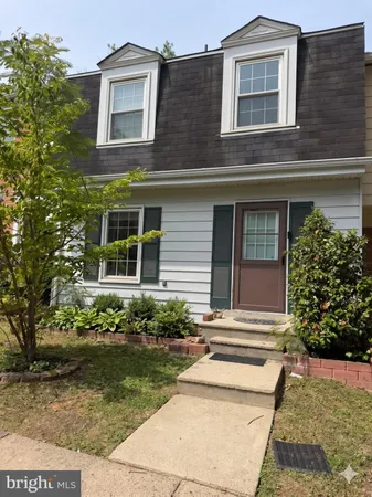 $3,100 | 4902 Van Walbeek Place, Annandale, VA 22003