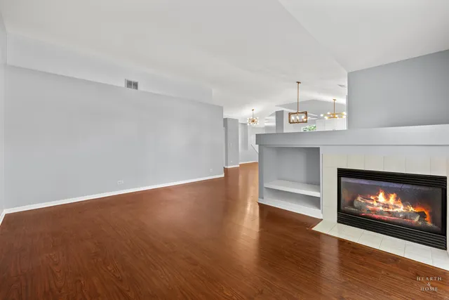 $289,900 | 9521 Georgetown Lane, Crystal Lake, IL 60014