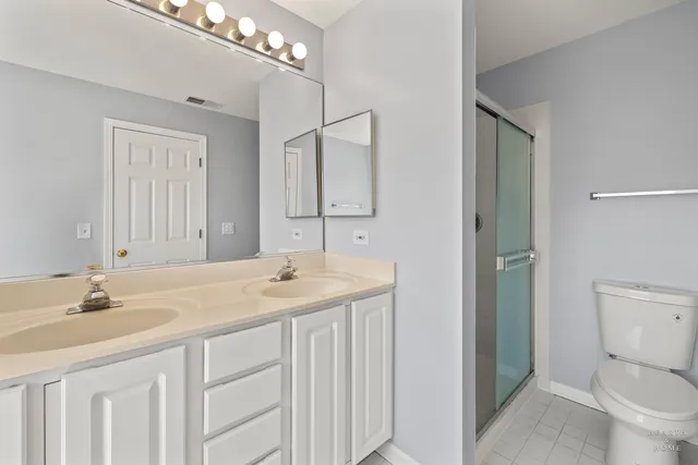 $289,900 | 9521 Georgetown Lane, Crystal Lake, IL 60014