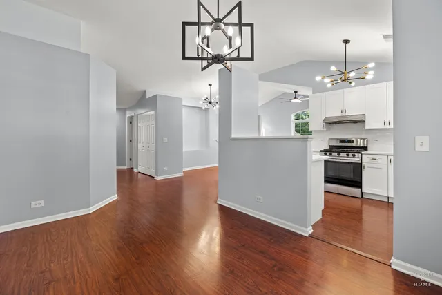 $289,900 | 9521 Georgetown Lane, Crystal Lake, IL 60014