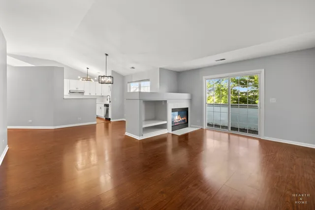 $289,900 | 9521 Georgetown Lane, Crystal Lake, IL 60014