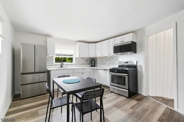 $580,000 | 212 Highway 23, Hamburg, NJ 07419