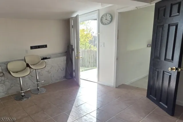 $580,000 | 212 Highway 23, Hamburg, NJ 07419