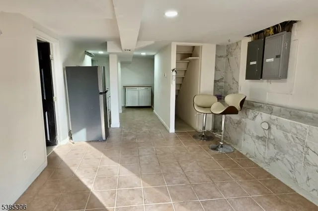 $580,000 | 212 Highway 23, Hamburg, NJ 07419