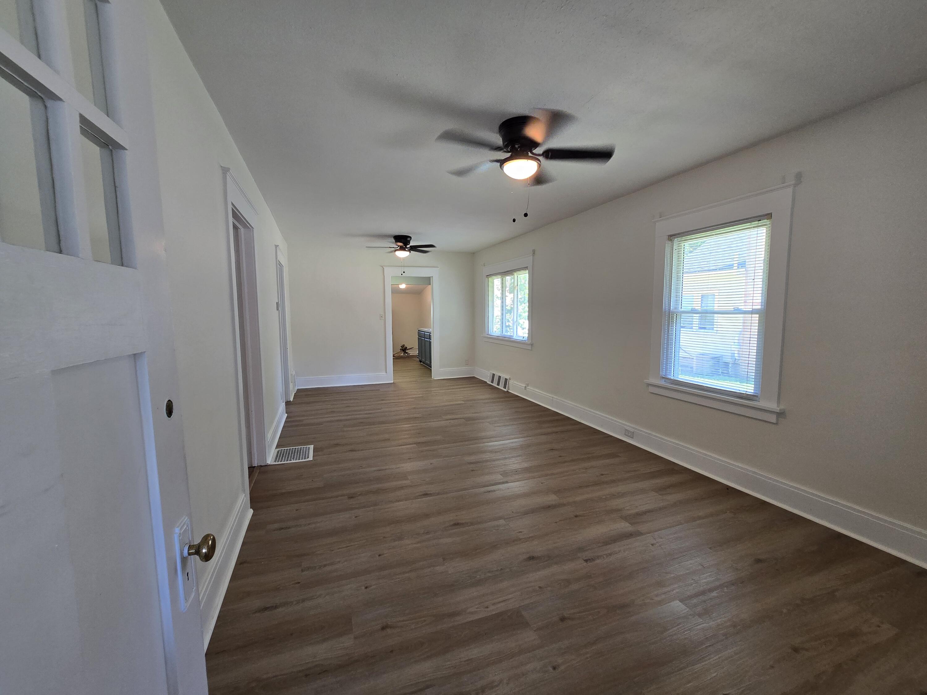 833 Backus Street Jackson, MI 49202 - Photo 10 of 41 20260712_161832