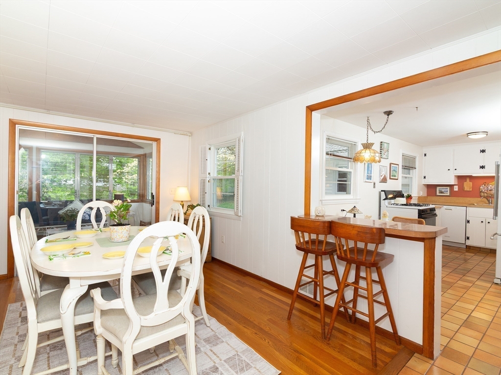 40 Dunster Road Framingham, MA 01702 - Photo 6 of 38