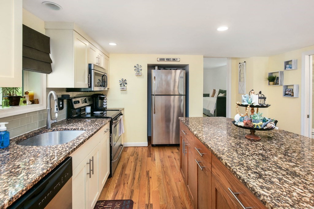 4 Linder Road Holland, MA 01521 - Photo 14 of 41