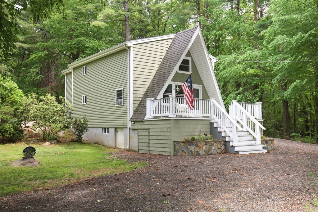 4 Linder Road Holland, MA 01521 - Photo 3 of 41
