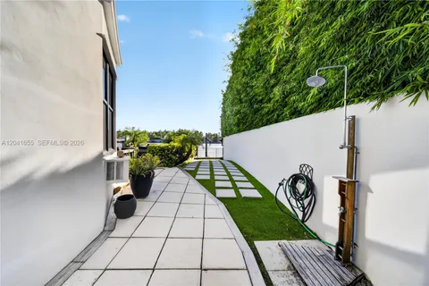 a outdoor view with a sitting space