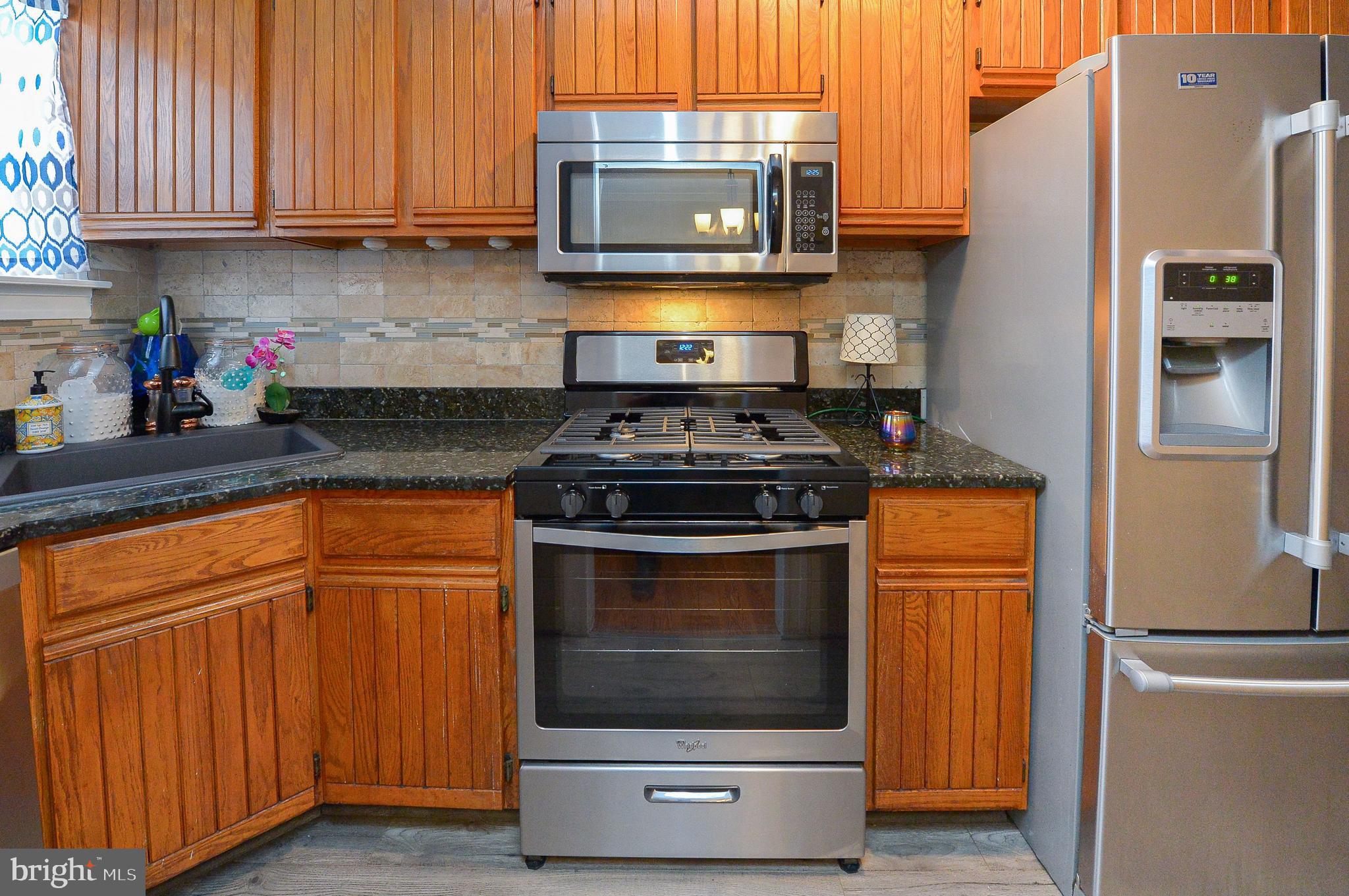 417 Hampden Road Upper Darby, PA 19082 - Photo 11 of 25