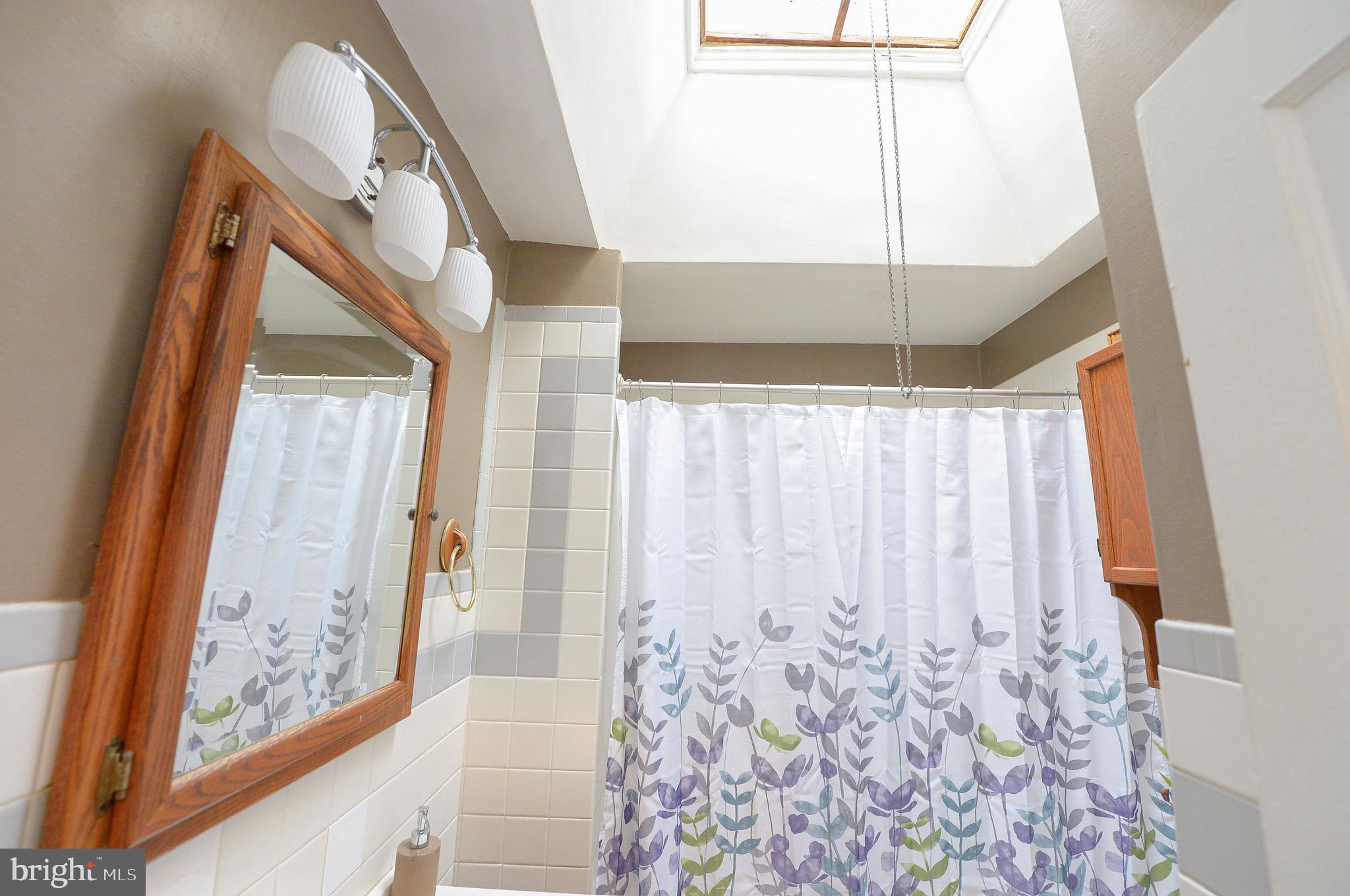 417 Hampden Road Upper Darby, PA 19082 - Photo 16 of 25