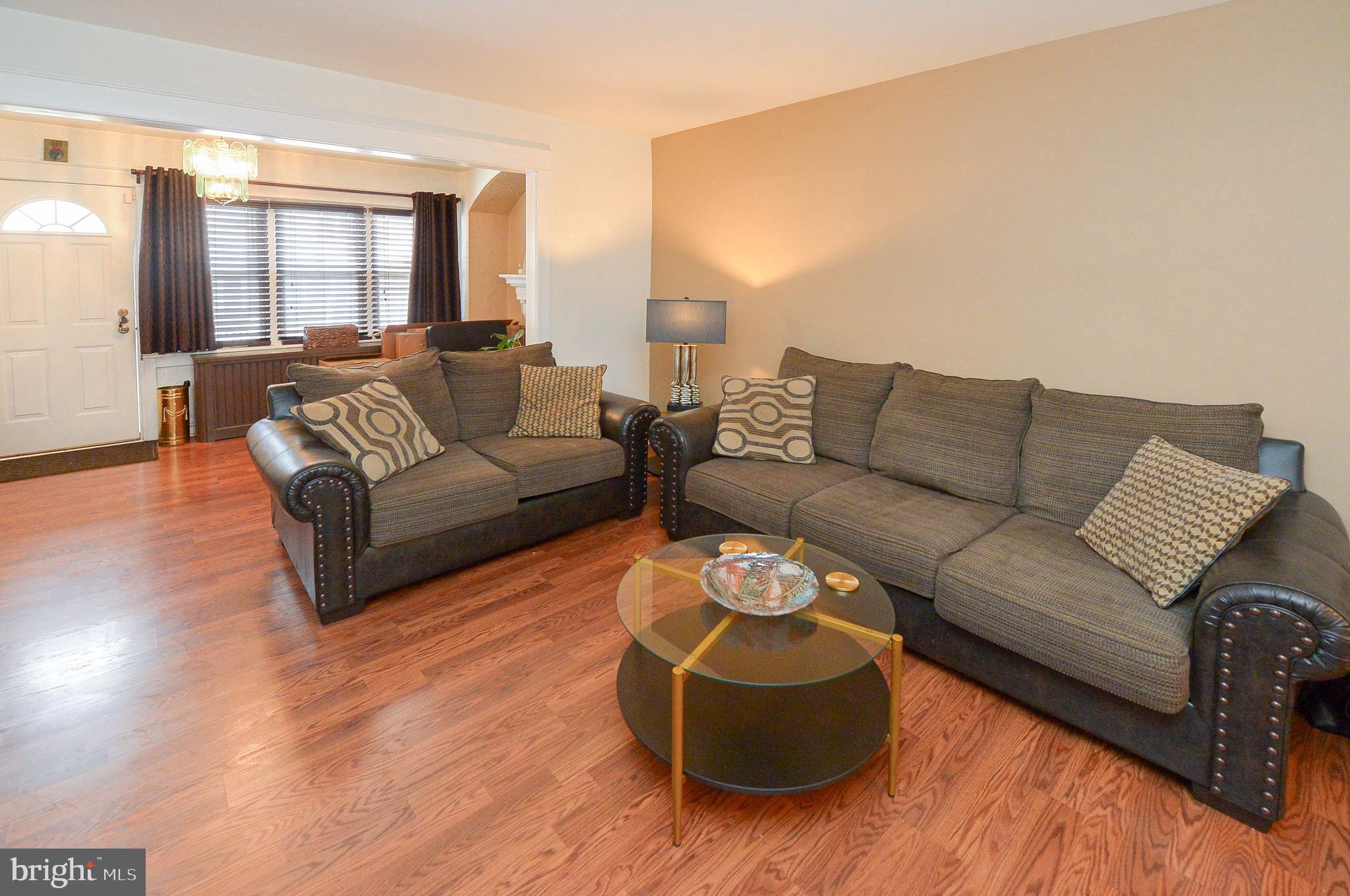 417 Hampden Road Upper Darby, PA 19082 - Photo 4 of 25