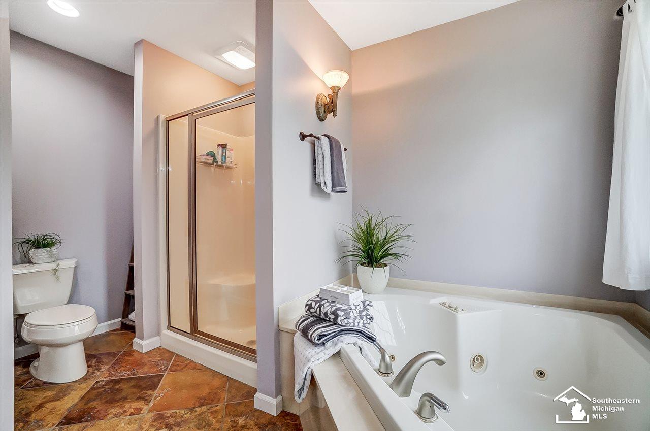 6475 Douglas Road Lambertville, MI 48144 - Photo 21 of 39 Master Bathroom