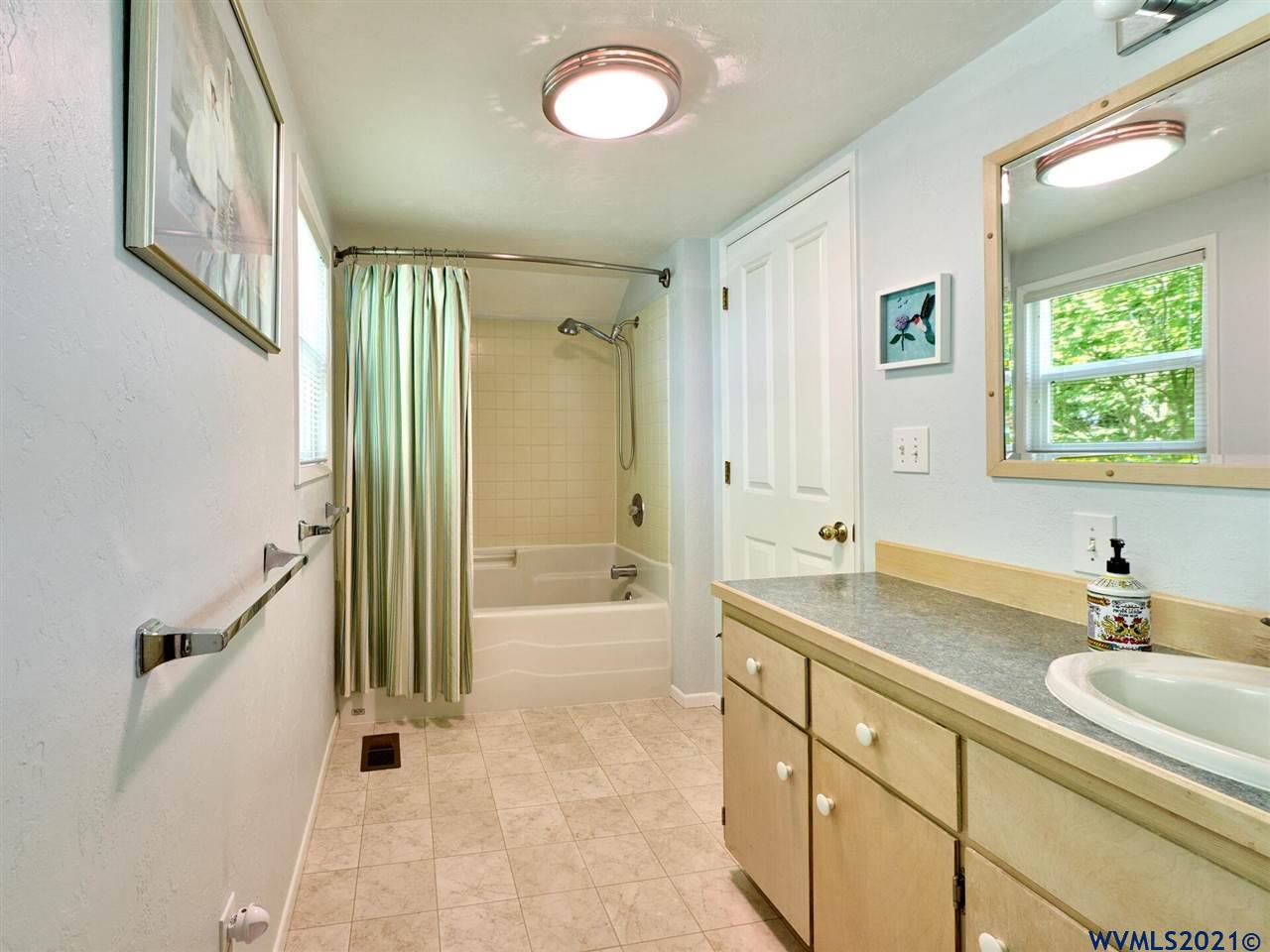 7062 Scism Road Northeast Silverton, OR 97381 - Photo 19 of 36