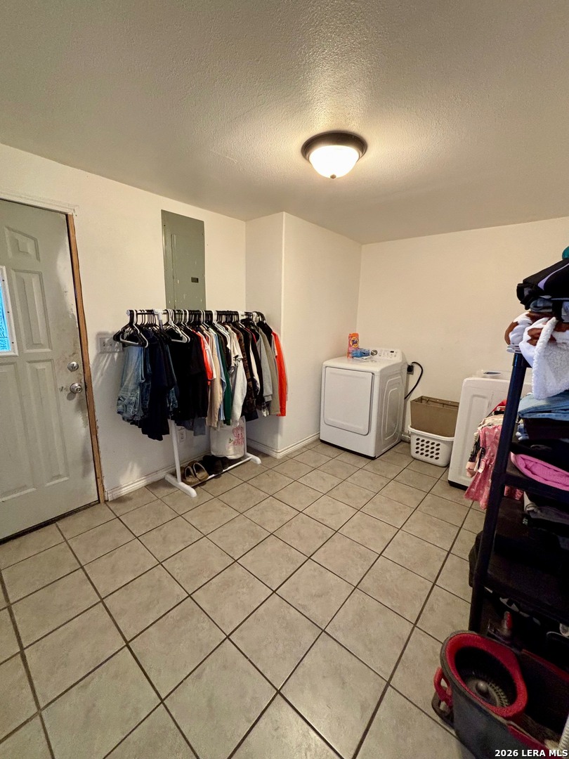 211 East Maverick Street Crystal City, TX 78839 - Photo 11 of 16