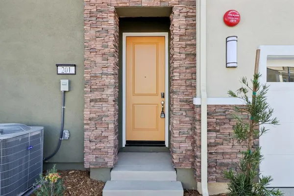 $3,250 | 201 Palm Road, San Marcos, CA 92069