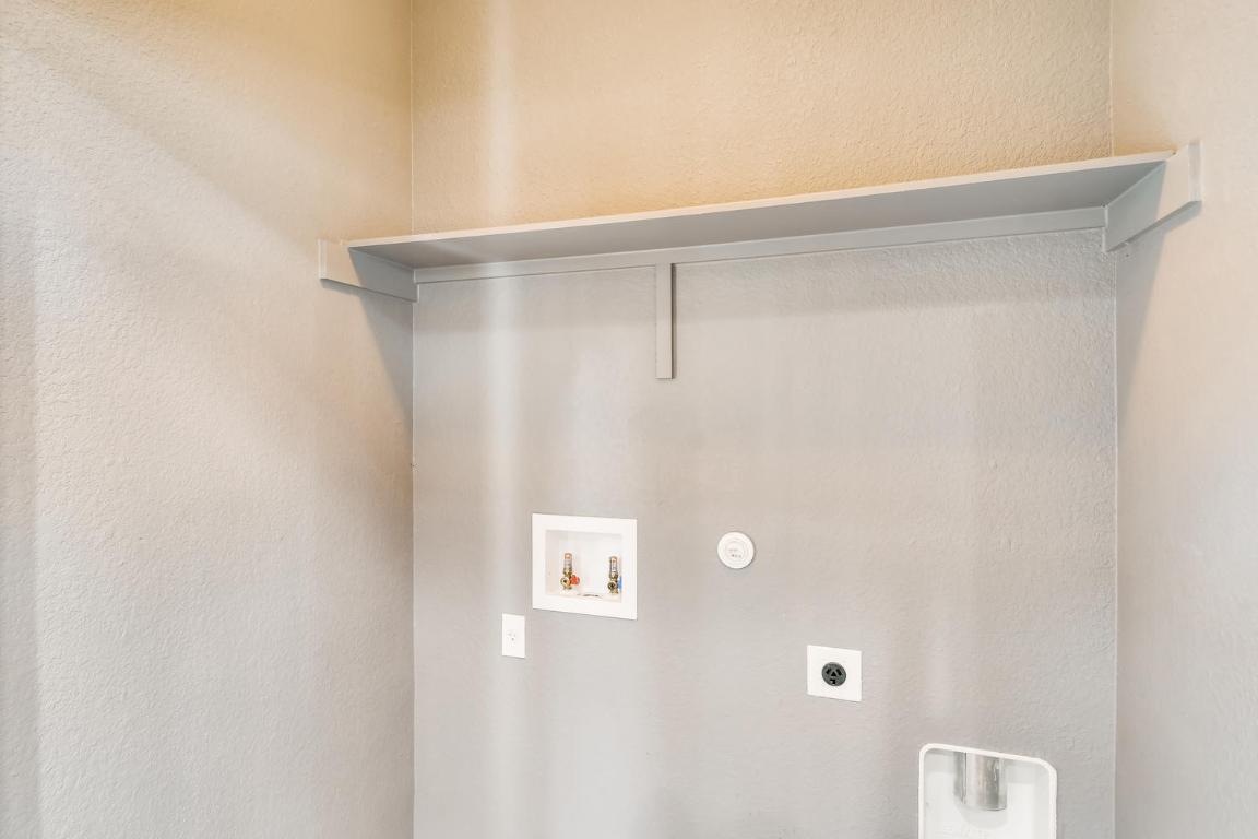 16229 Travesia Way Austin, TX 78728 - Photo 26 of 28 a view of bathroom