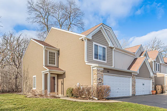 $329,900 | 148 Locksley Drive, Streamwood, IL 60107