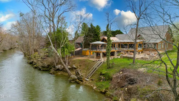 $1,100,000 | 1956 Pittman Center Road, Sevierville, TN 37876