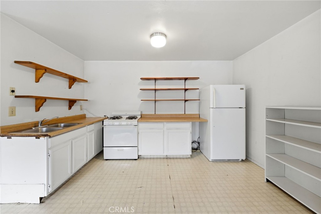 4456 12th Street Riverside, CA 92501 - Photo 46 of 70