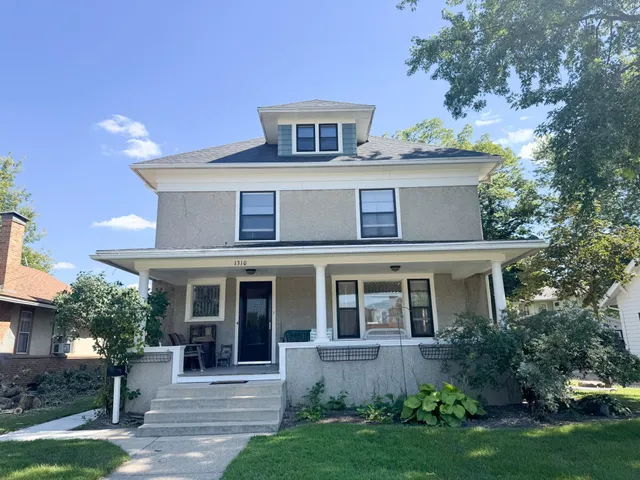 $319,900 | 1310 7th Avenue, Worthington, MN 56187