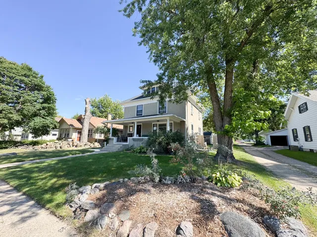 $319,900 | 1310 7th Avenue, Worthington, MN 56187