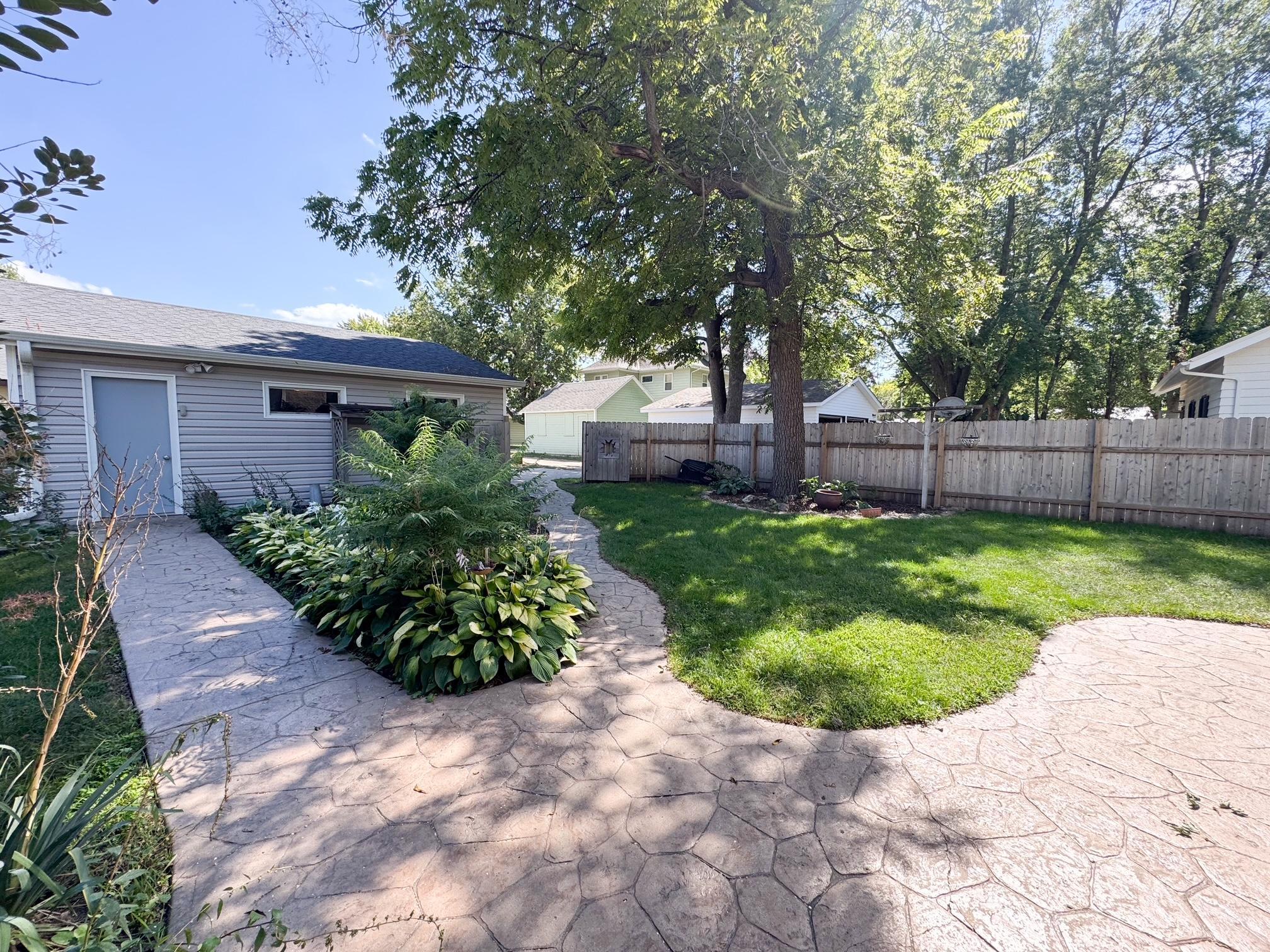 1310 7th Avenue Worthington, MN 56187 - Photo 7 of 48