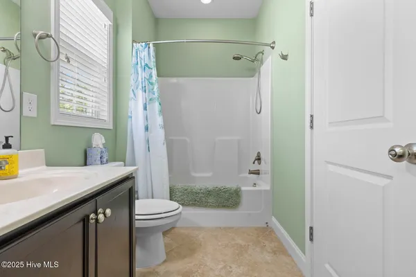 $479,900 | 11 East Bailey Lane, Hampstead, NC 28443