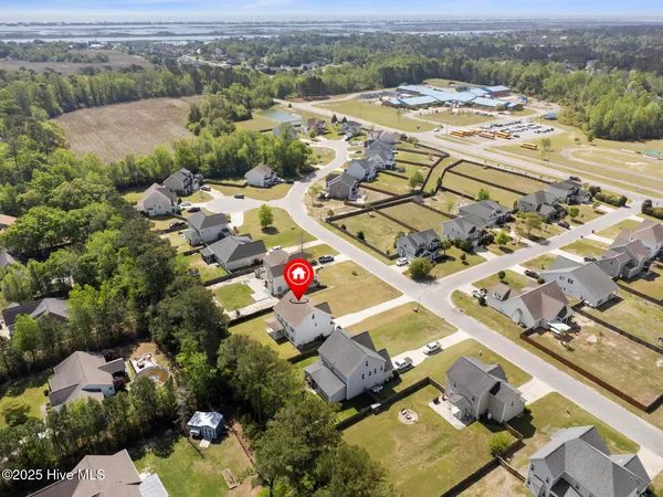 $479,900 | 11 East Bailey Lane, Hampstead, NC 28443