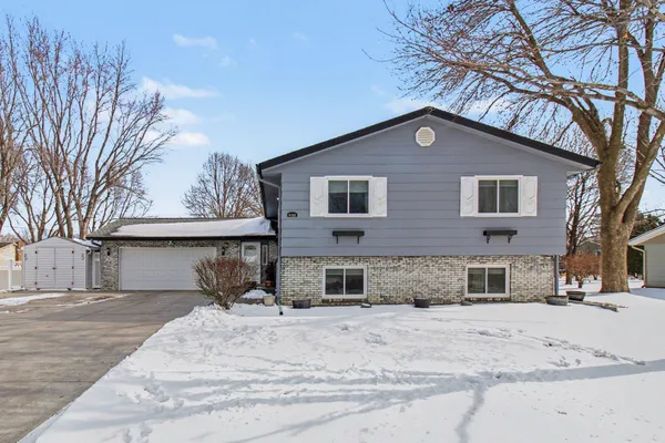 $469,900 | 1195 Van Buren Street South, Shakopee, MN 55379