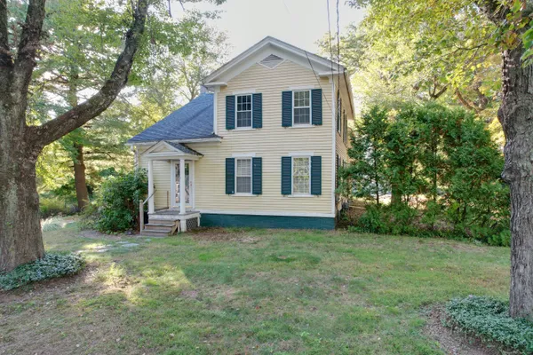 $275,000 | 159 School Street, Bloomfield, CT 06002