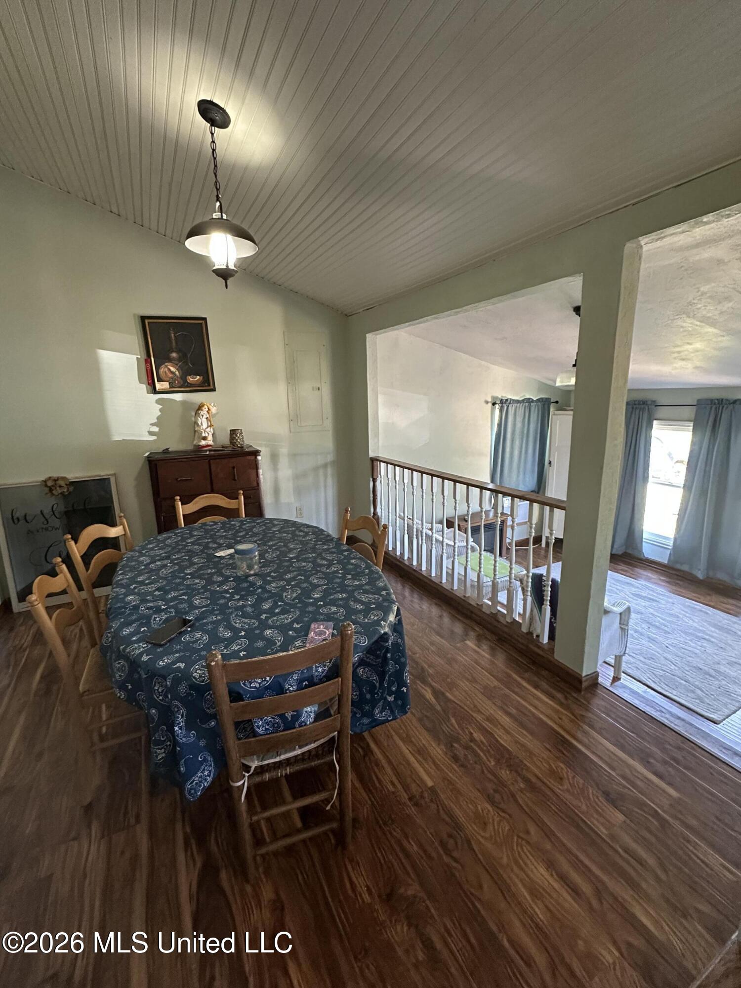 622 Lakeside Drive Walnut, MS 38683 - Photo 3 of 10 IMG_3099