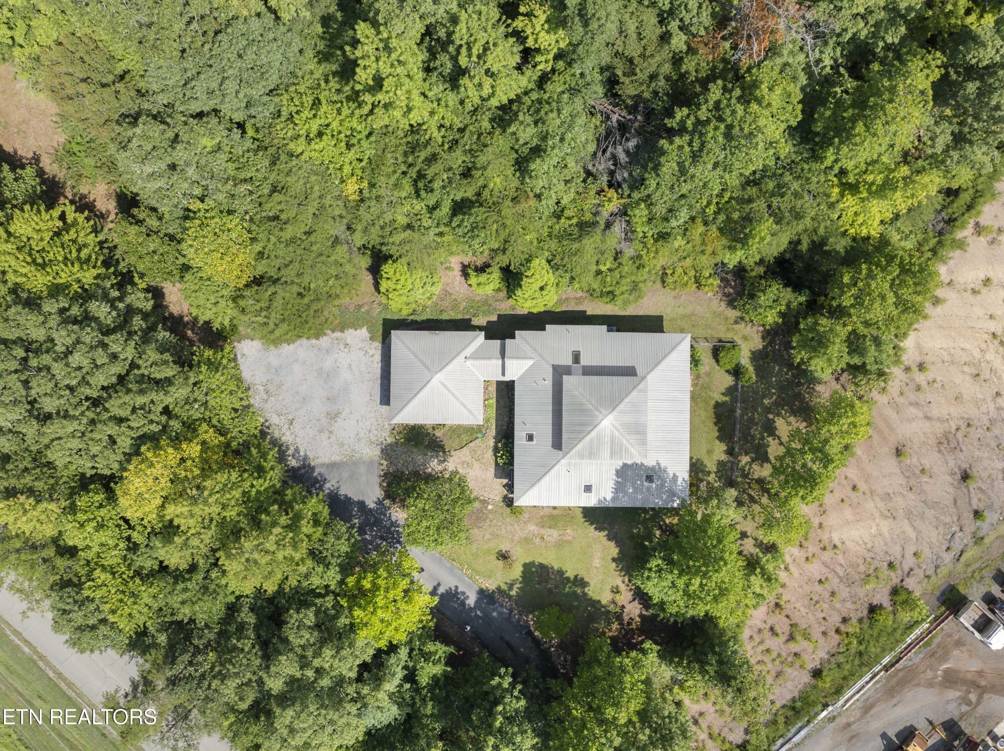 780 Old Emory Road Clinton, TN 37716 - Photo 4 of 33 a view of a back yard